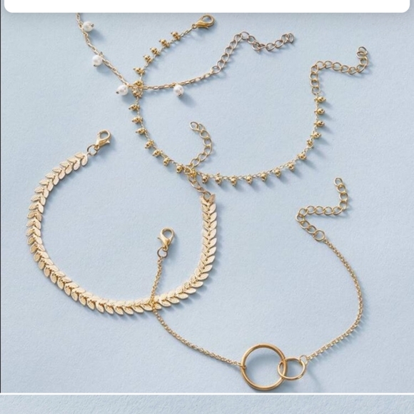 Gold Tone Bracelet Set 💋 - Picture 4 of 4